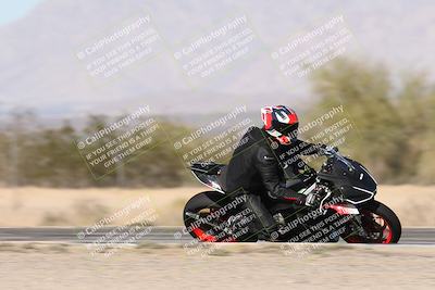 media/Dec-01-2025-Moto Forza (Mon) [[2daa91e15f]]/2-Intermediate Group/Session 3 (Turn 7 Inside Pans)/